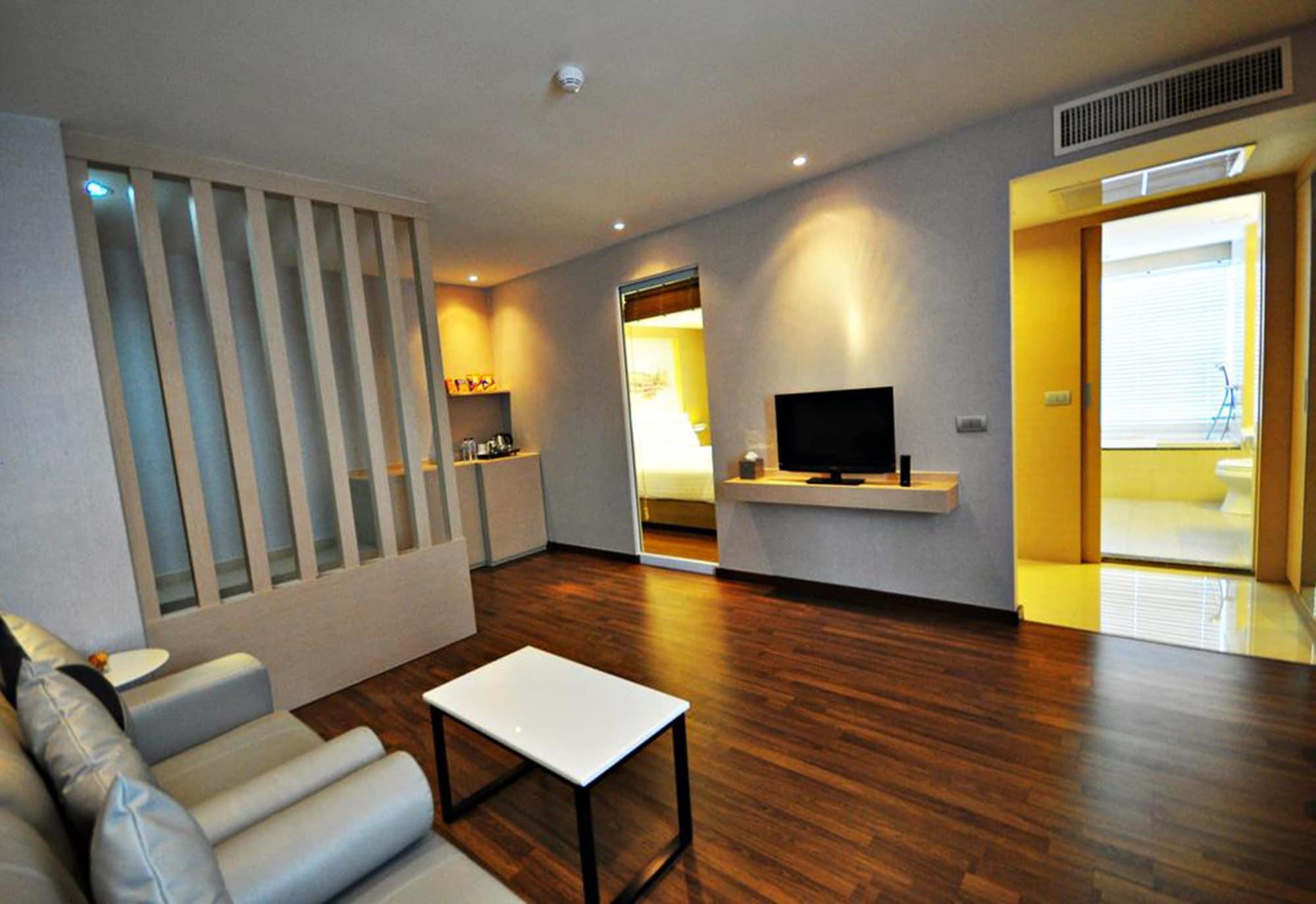 Parinda Hotel Bangkok Exterior foto