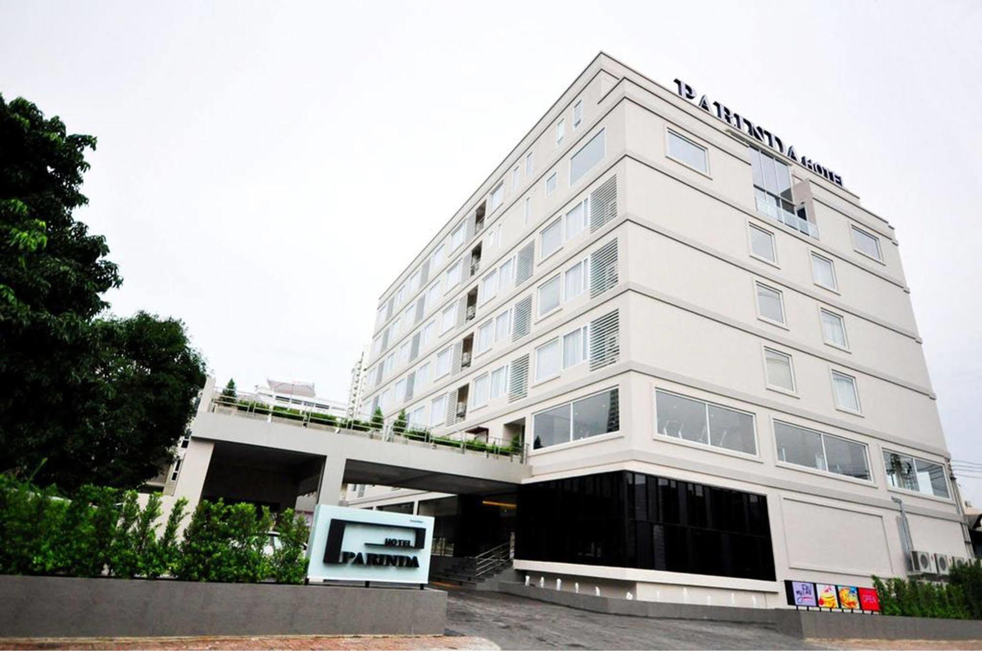 Parinda Hotel Bangkok Exterior foto