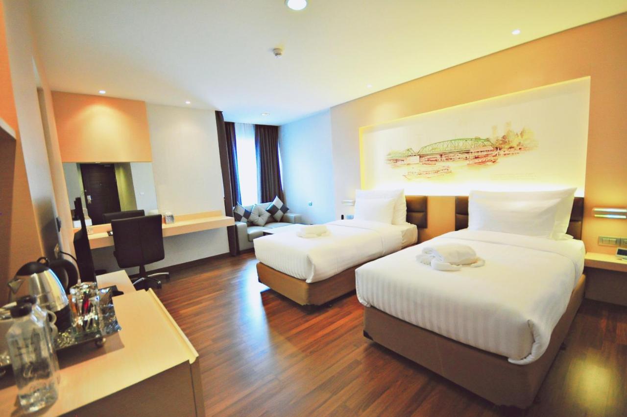 Parinda Hotel Bangkok Exterior foto